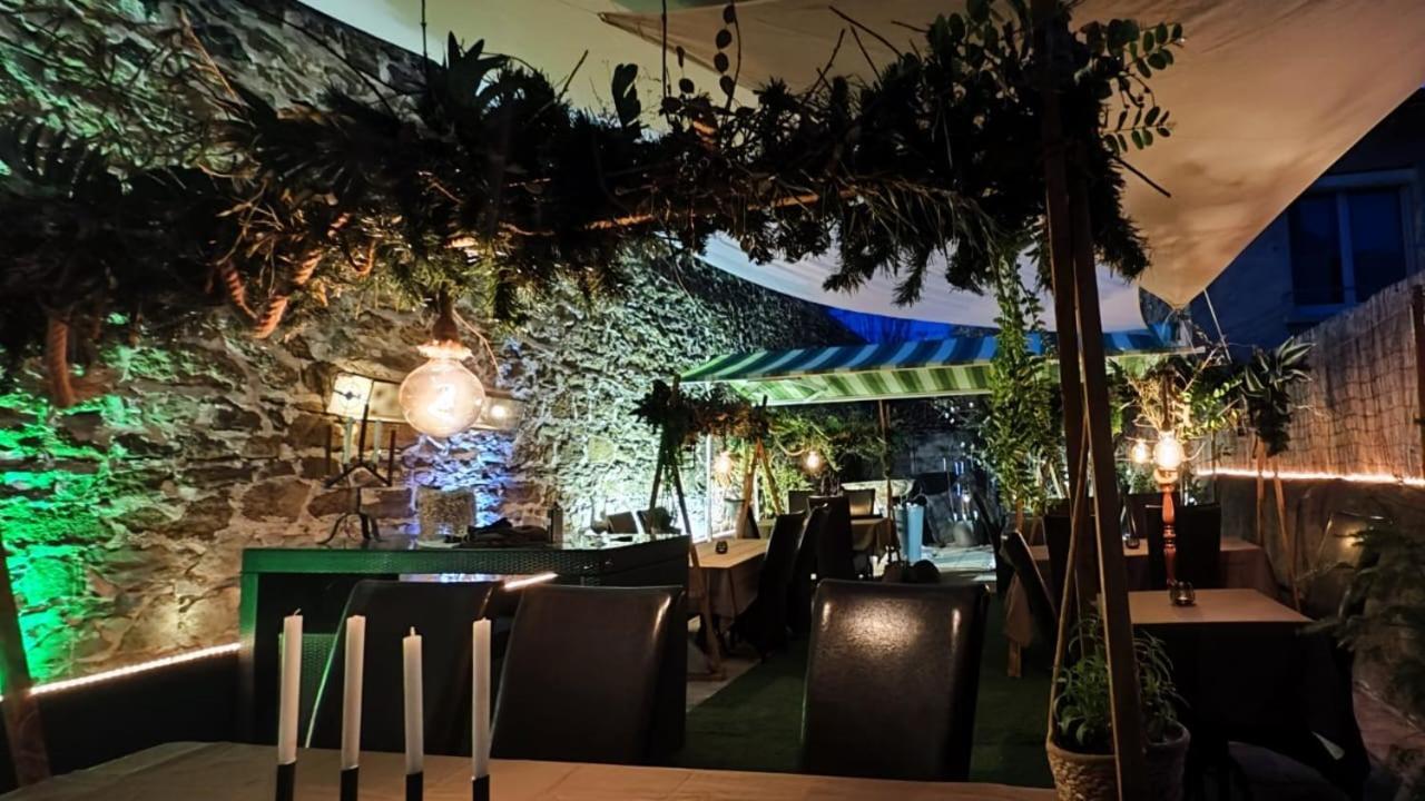 Logis Hotel Restaurant Entre Nous Langeac Exterior photo